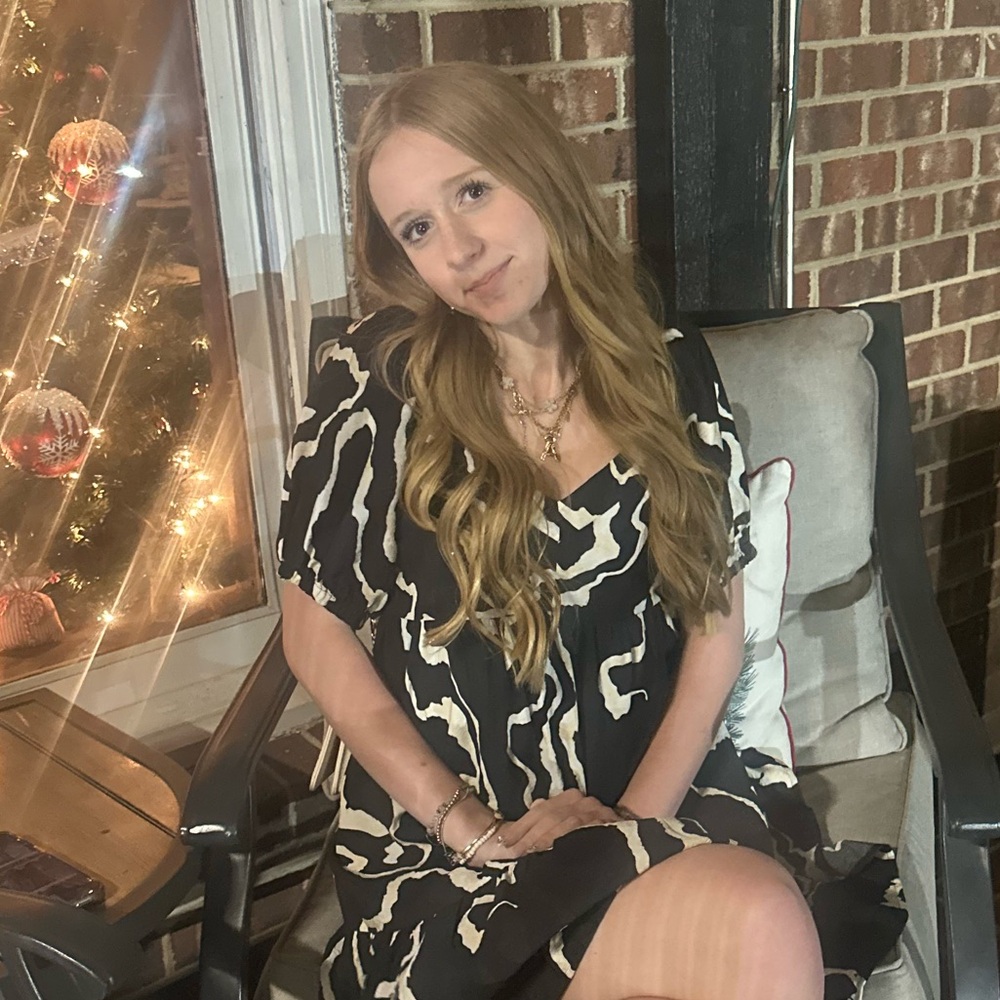 Meet your Posher, Aliza